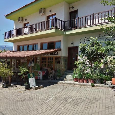 Koka Roka Rooms กาลัมปากา ภายนอก รูปภาพ