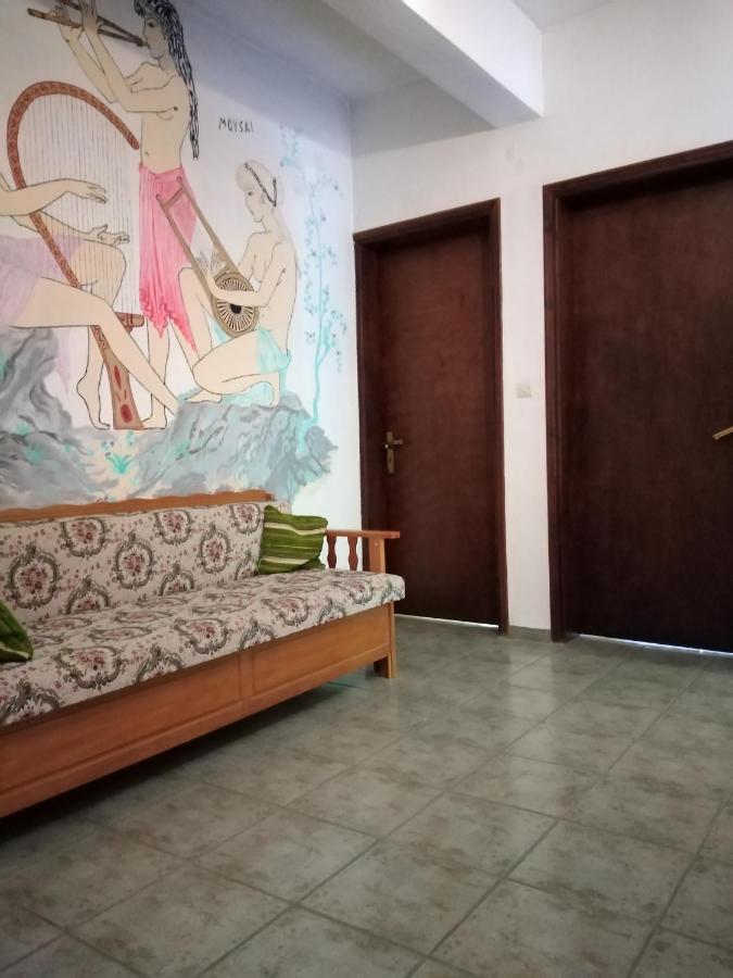 Koka Roka Rooms กาลัมปากา ภายนอก รูปภาพ